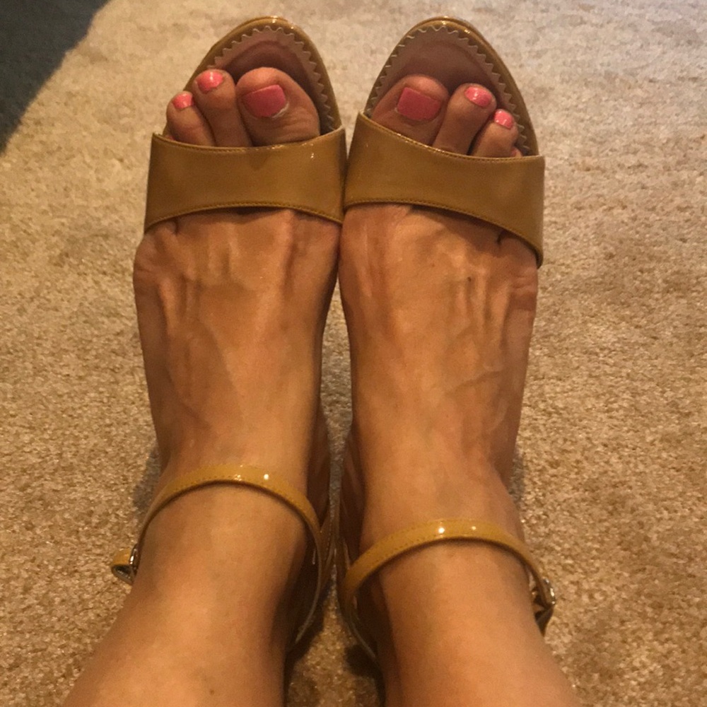 Charles David sandal. Size 7 wedge